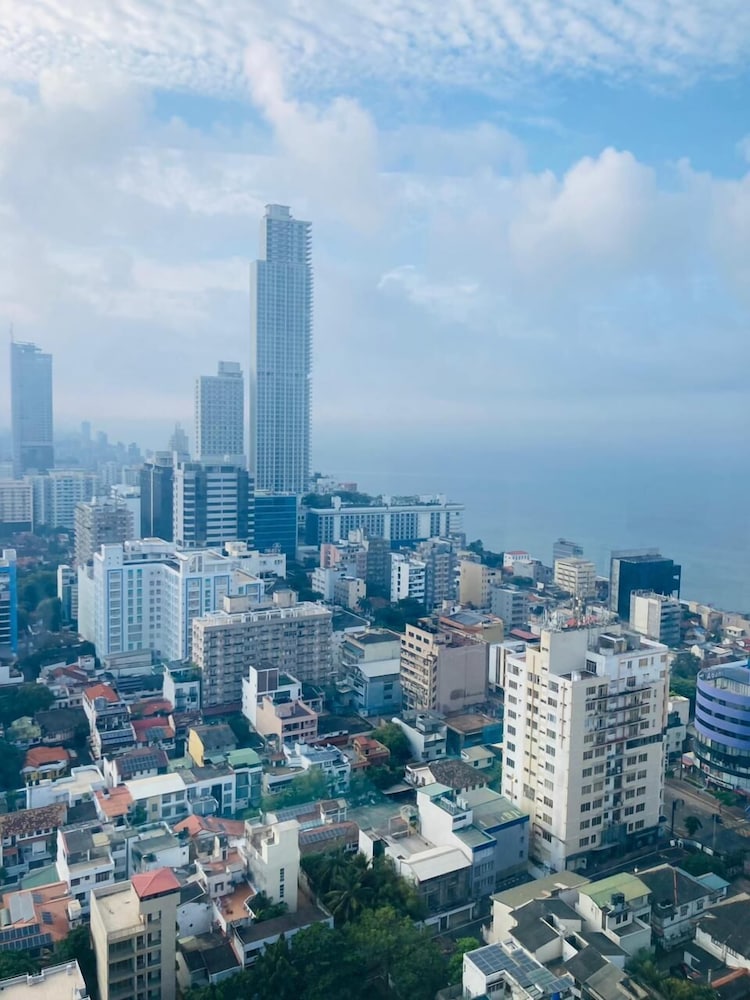 Monaara Leisure colombo 03