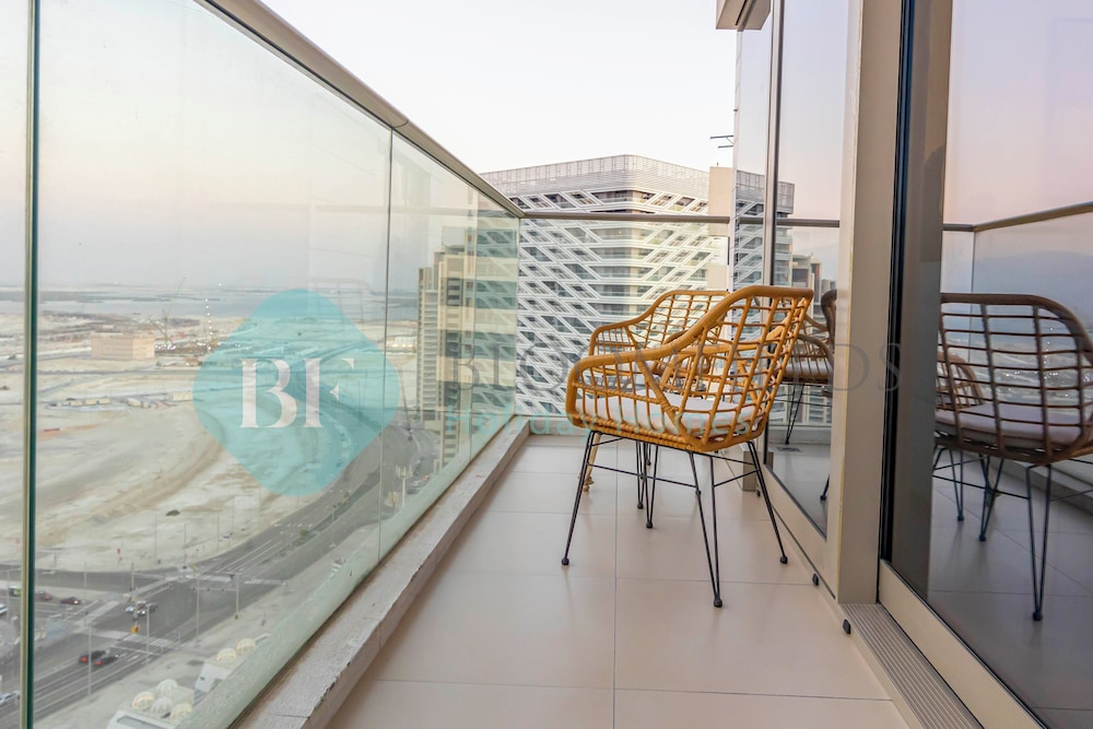 Bloomfields Iconic 2BR Wave Tower