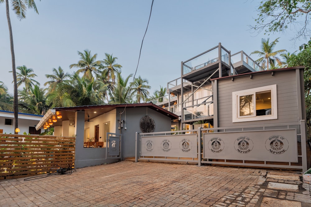 ELIVAAS House of Neptune 1 BHK Boutique