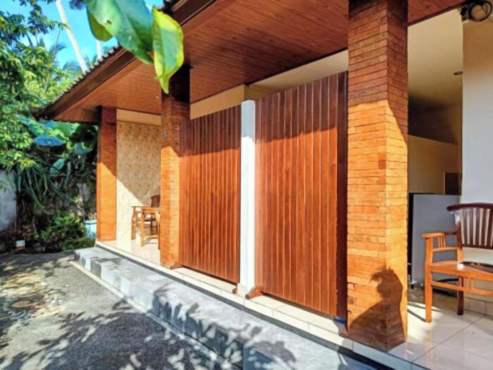 Wisuda Guest House view 3