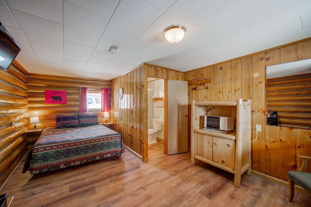 Sportsmans Lodge