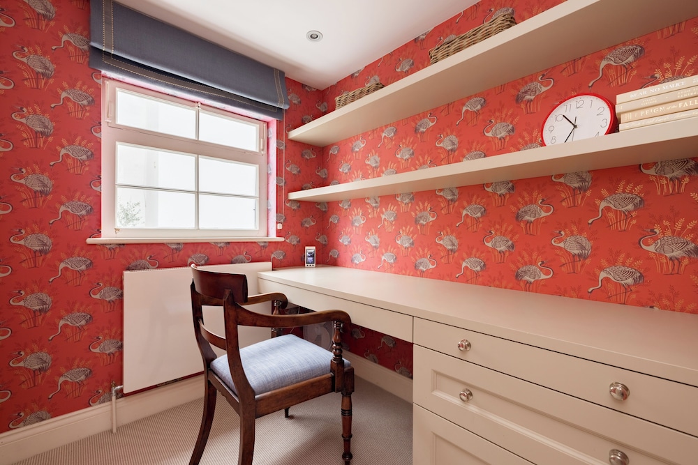 The Chelsea Abode - 4bdr Home With Terrace
