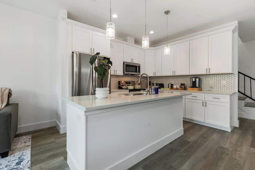Modern 3BR Family Retreat in Downtown Houston