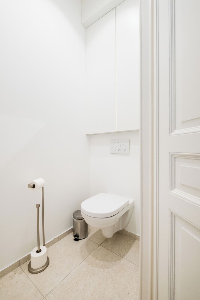 New Apartment Center of Trendy St Gille