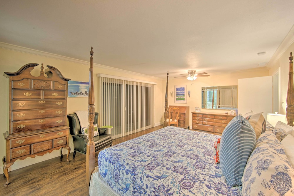 Malakoff Lakefront Home: Golf Course On-site! view 5