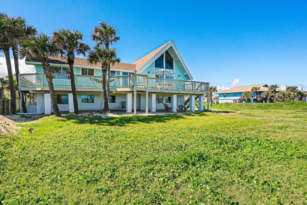 Pelican Beach Private Ocean Front Beach House- Sleeps 10 Bring Your Surf Boards