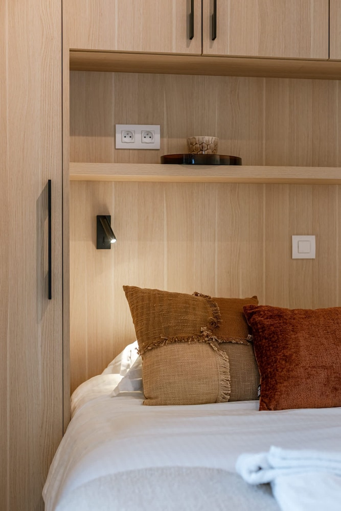 Ostend Luxury 4-guest Balcony and Free Parking