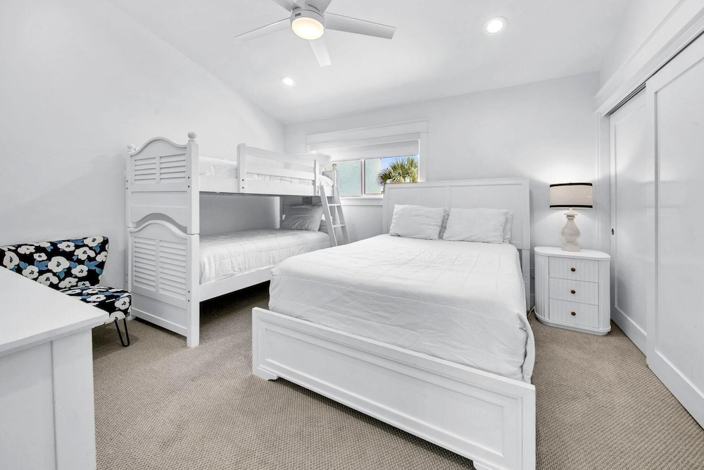 Blue Mountain Beach Villas 5A