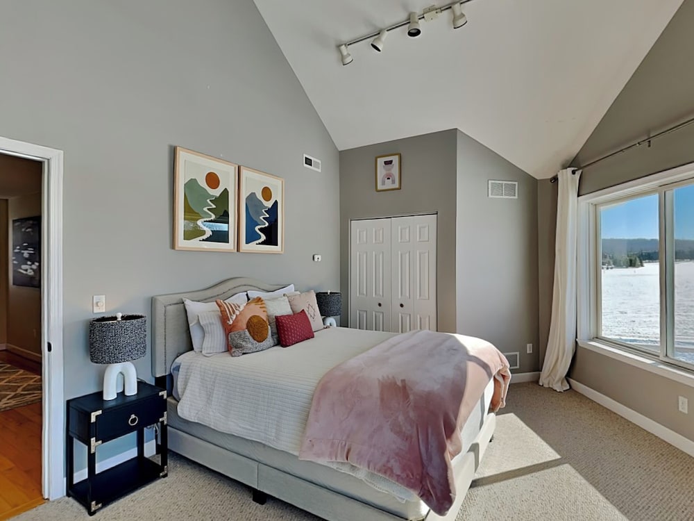 Dacha Verde by Taylor Made Deep Creek