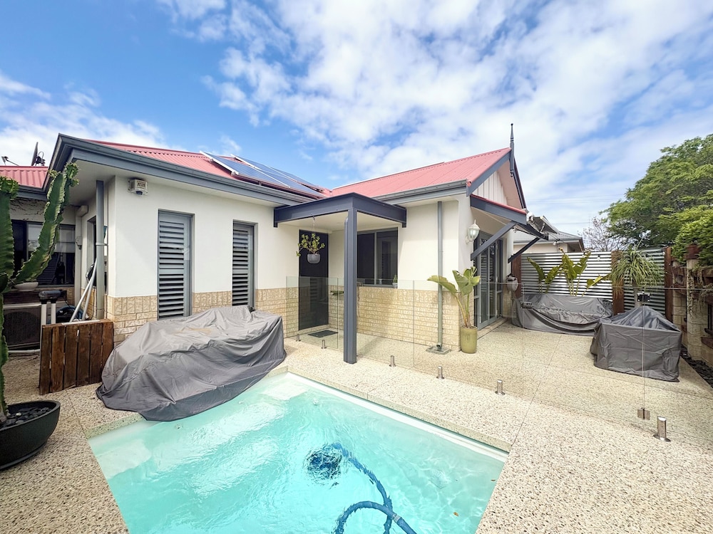 Hayes Haven Bunbury Escape