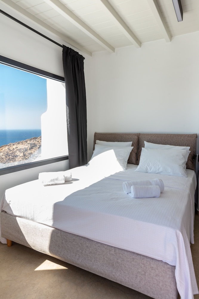 Amaze Mykonos Luxury Seaview Retreat