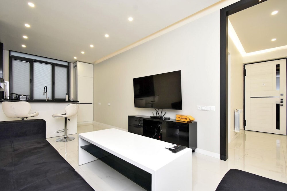 Apartment by Luxe Group SA222