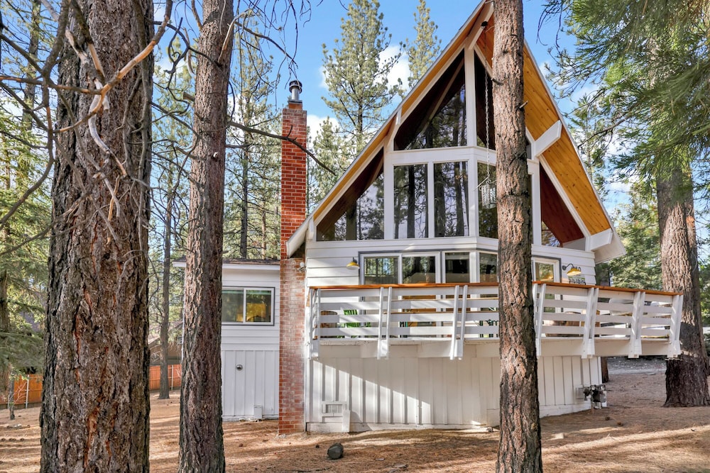 Mid-century Modern Chalet #1927