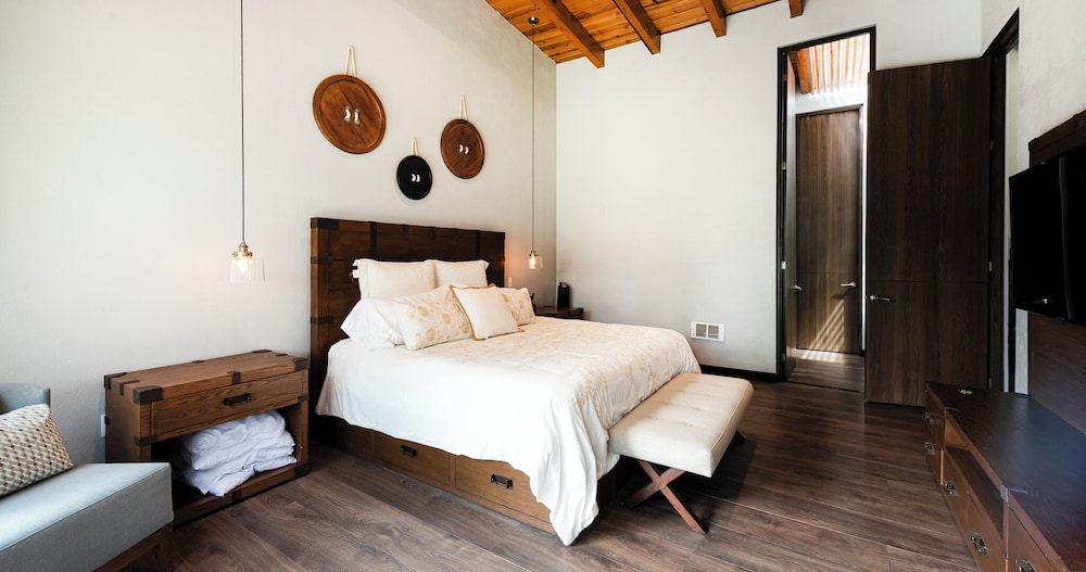 Pedacito de Lago - Lakeview Home