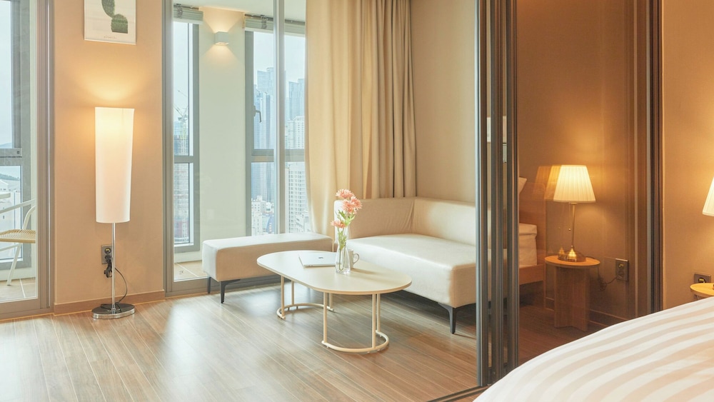 Elbon The Stay