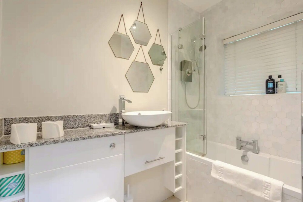 Spacious 1BD Flat With Garden - Hampstead Heath