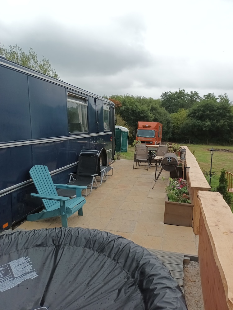 Converted French bus With Stunning Views view 3