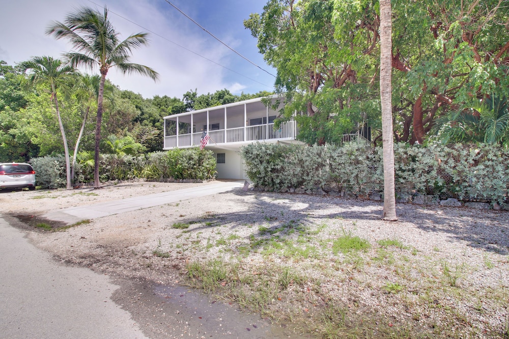 Walk to Beach: Tavernier Apartment w/ Patio!