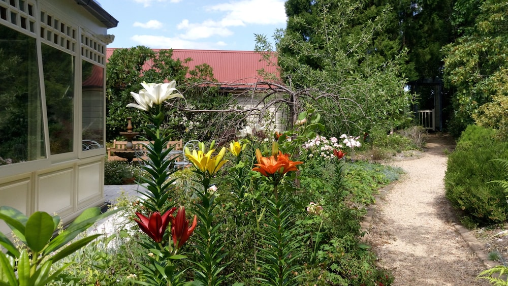 Bethany Manor Bed & Breakfast