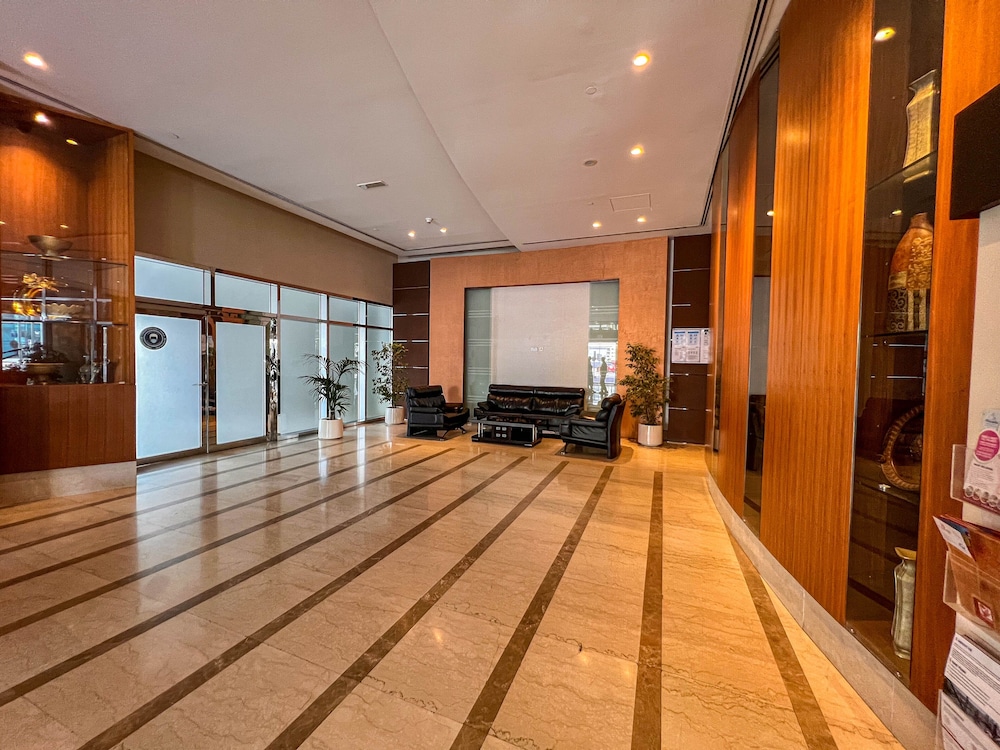 Cosmos Living Luxurious Studio Near Mari
