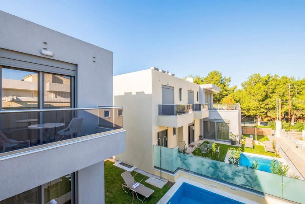 Park-view Pool Villa photo 5