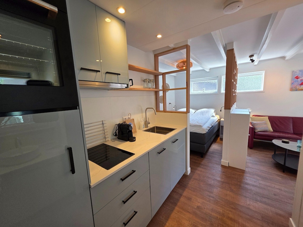Charming and Cozy Furnished 2-person Studio Apartment