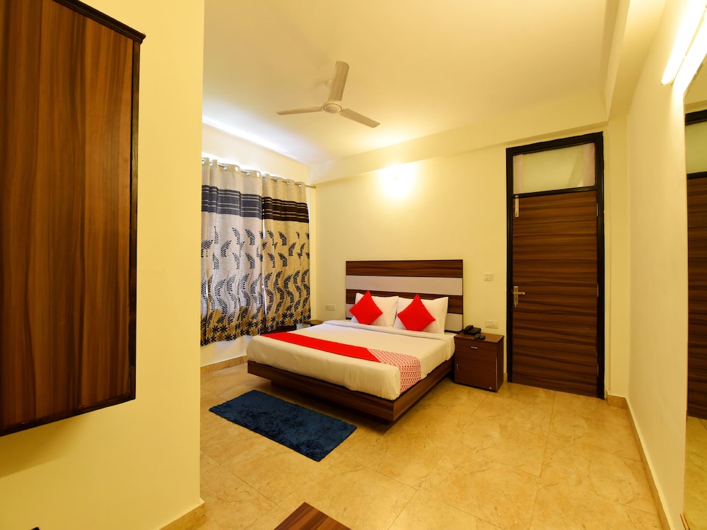 OYO 12818 Dev Villa