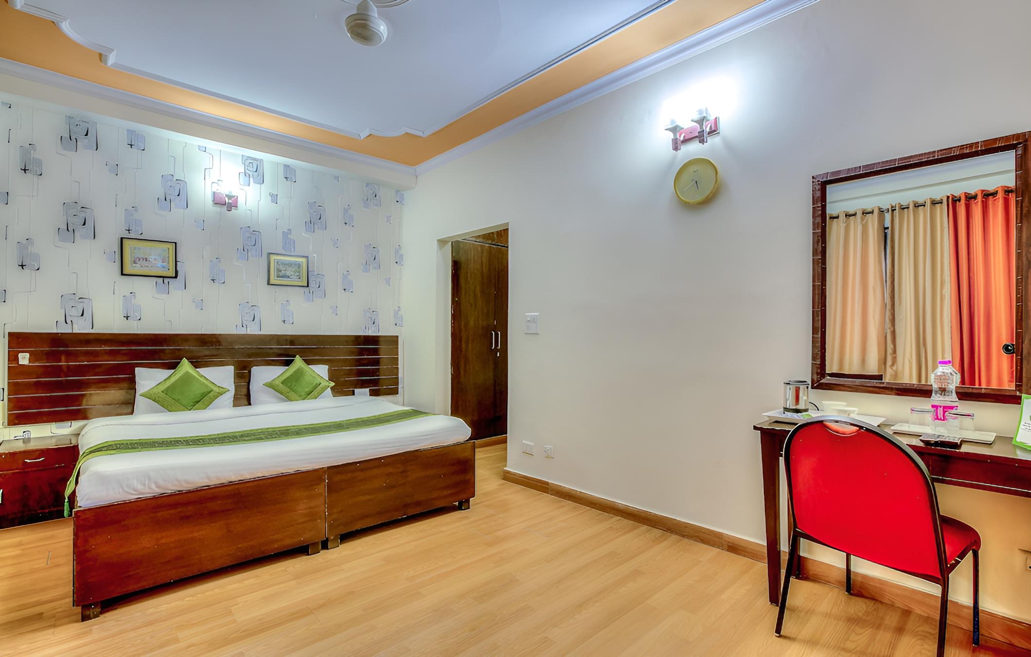 Treebo Trip Casa Cyber DLF phase 3