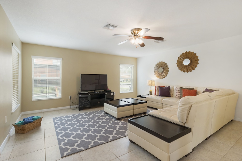 Veranda Palms 2667 - Image 1