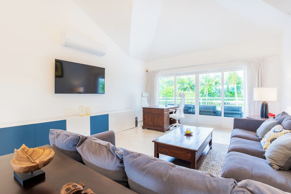 Villa Buganvilla 252 - 4BR Pool Jacuzzi Golf