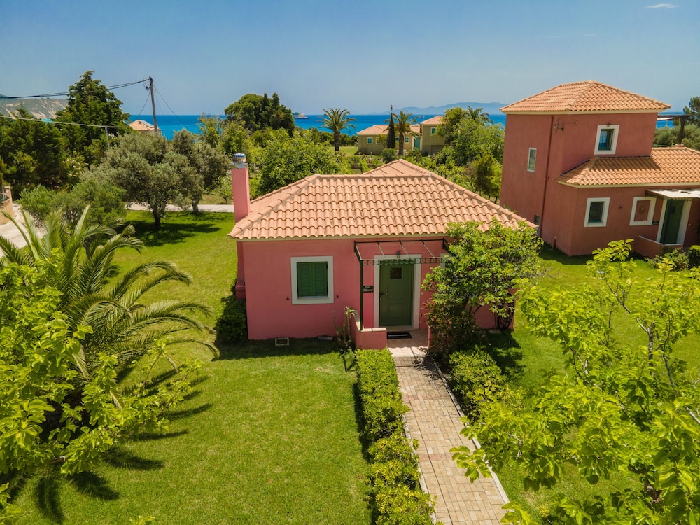 Hotel Monambeles Villas - Image 1