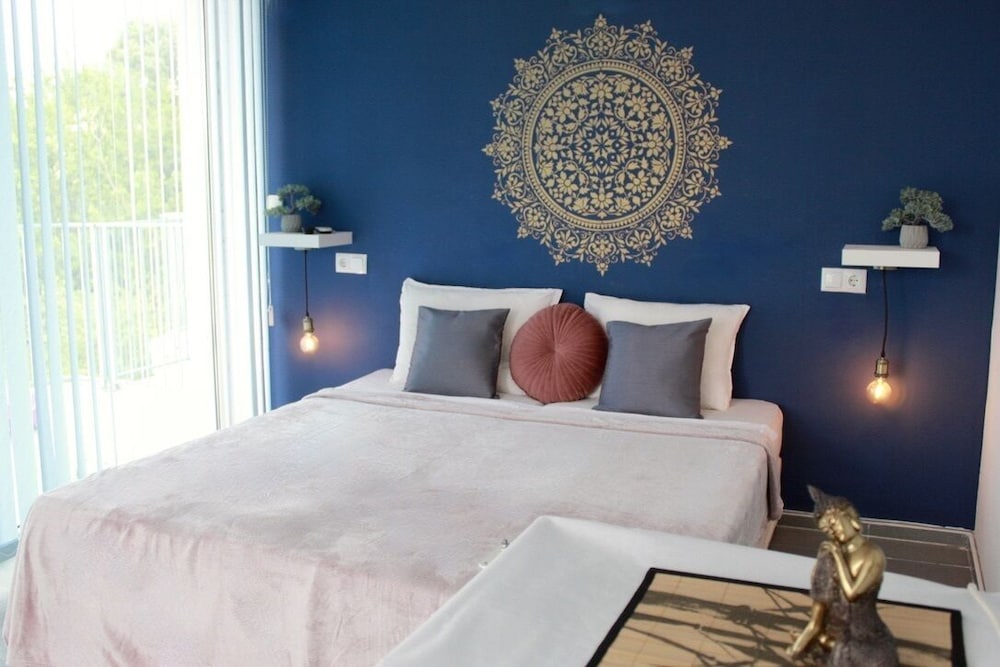 SUNSET ART HOTEL