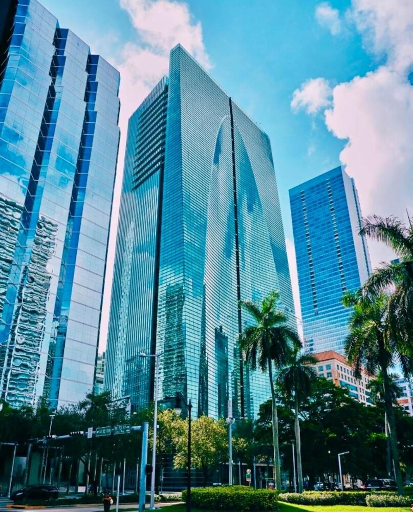 AKA Brickell Condo Free Parking by Palermo Home Miami
