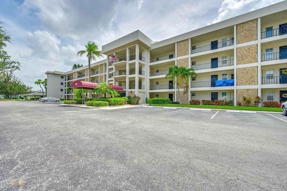 Sunny Sarasota Oasis w/ Private Screened Lanai view 2