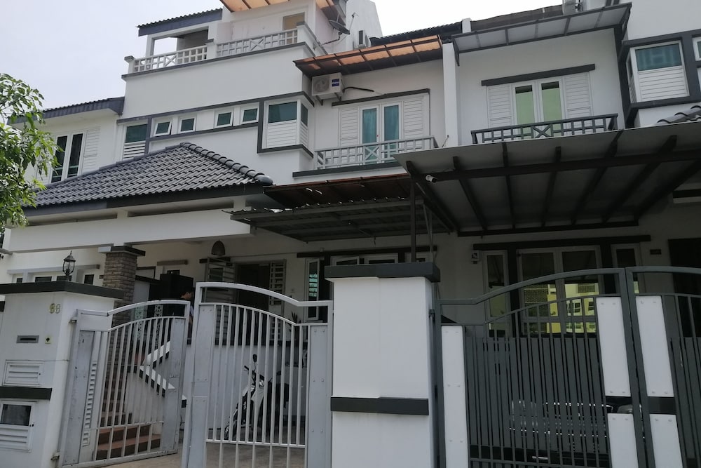 OYO 89880 Vstay 2 Guesthouse photo 4
