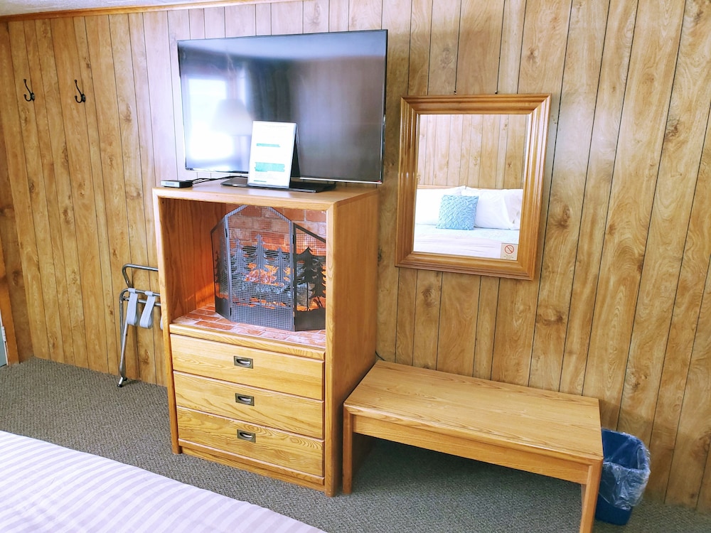 White Mountain Motel And Cottages
