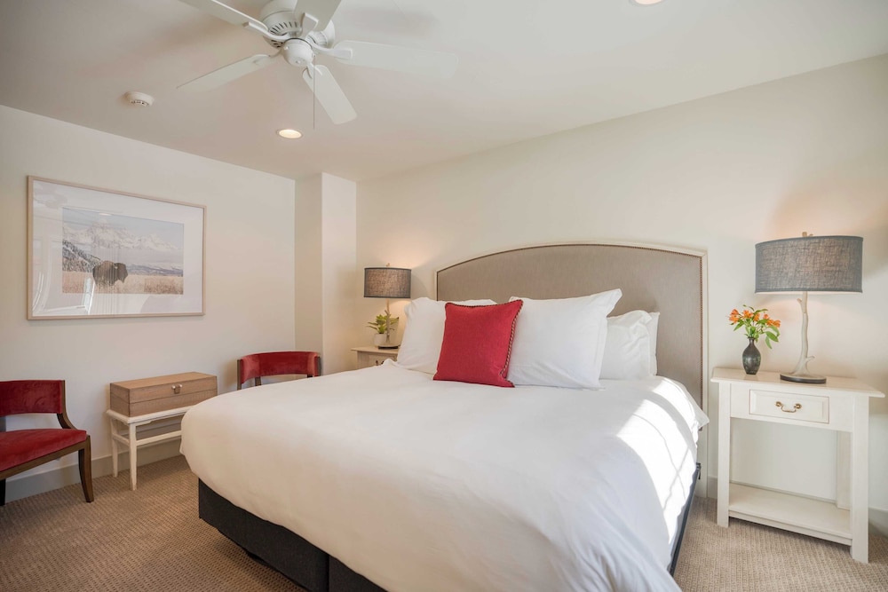 Luxury Mountain Estate w/ Indoor Pool, Gym & Hot Tub Near Keystone | Sleeps 19