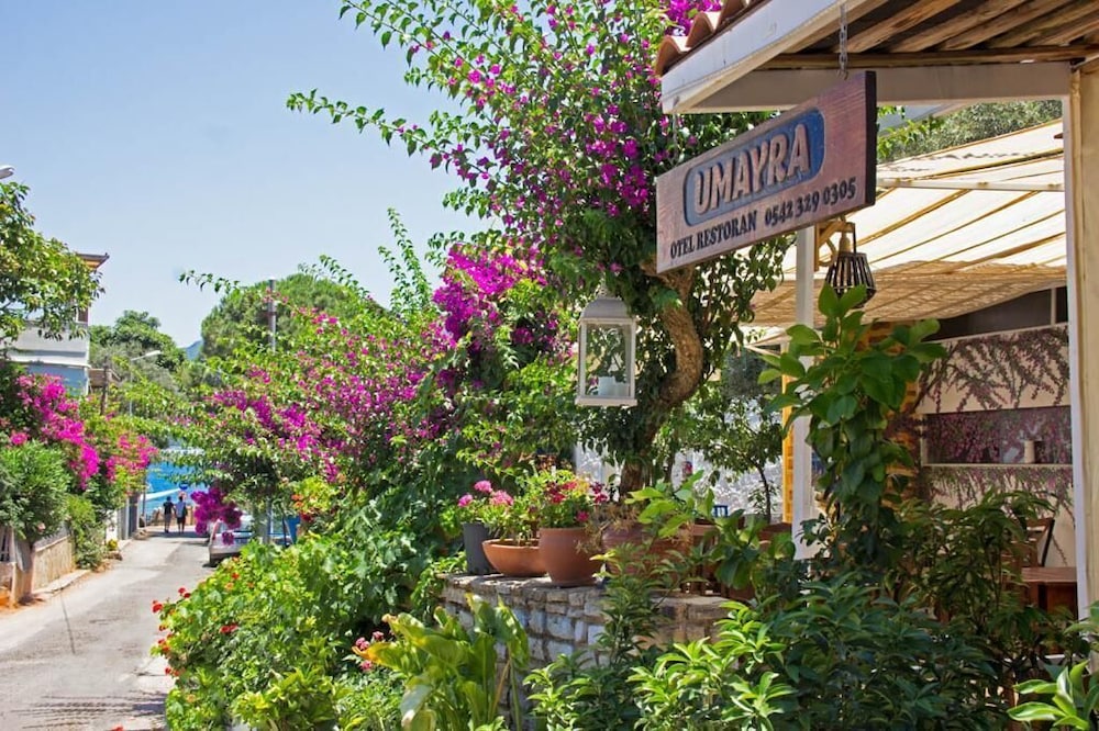 Umayra Otel