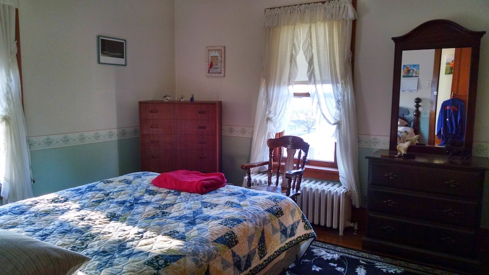 Fish & Loaves B&B