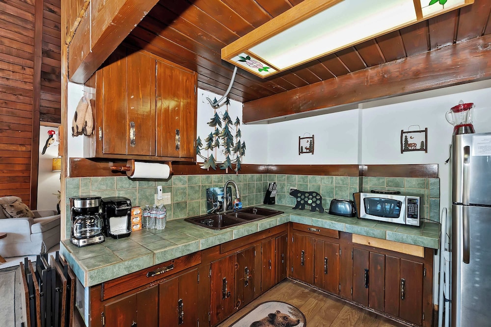 Yosemite Pines Cabin - Sleeps 6