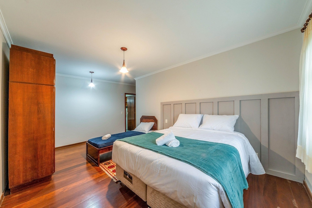 Beautiful Chalet-style House in Canela Rcf160