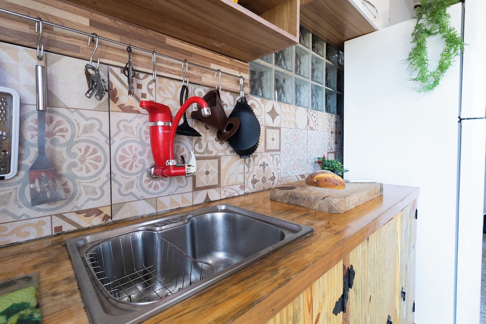 Sítio com 5 suítes e piscina