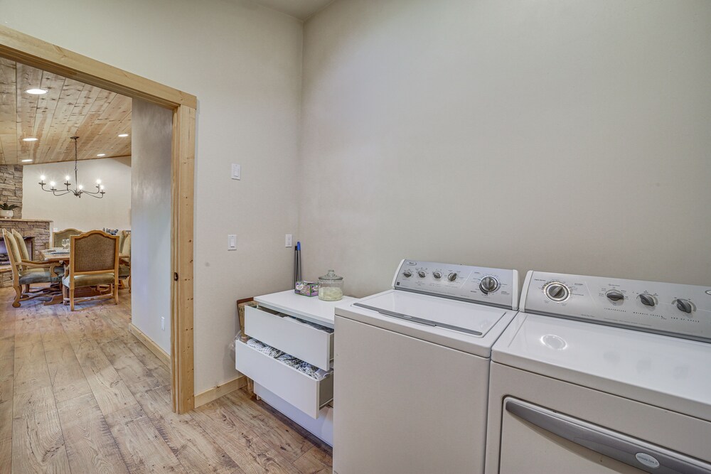 Airy Pine Cabin w/ Wraparound Deck Near Trails! - Property Image 4