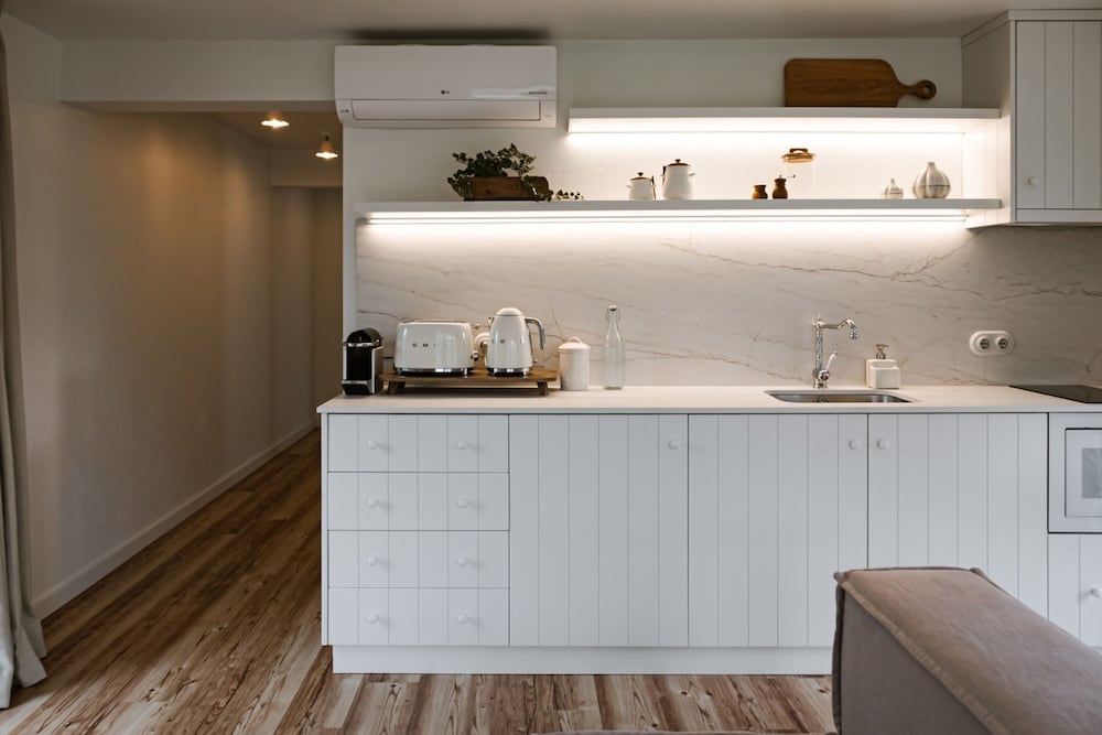 Imago Houses 2 - by MET