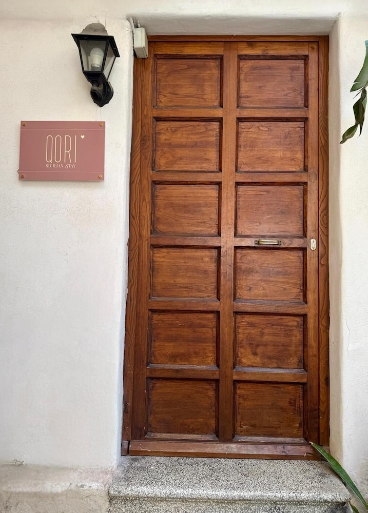 Qori Sicilian Stay