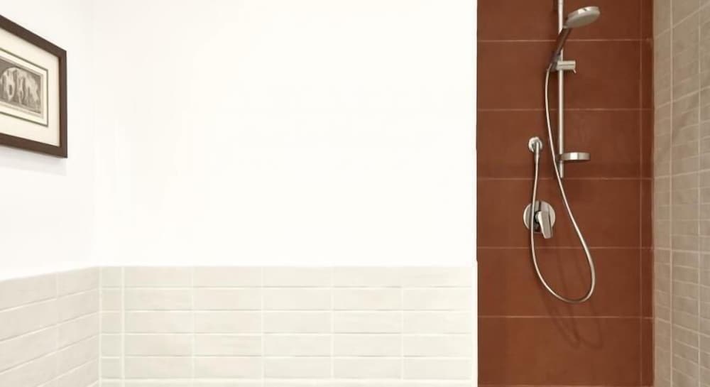 Raffaela's Suite & Rooms
