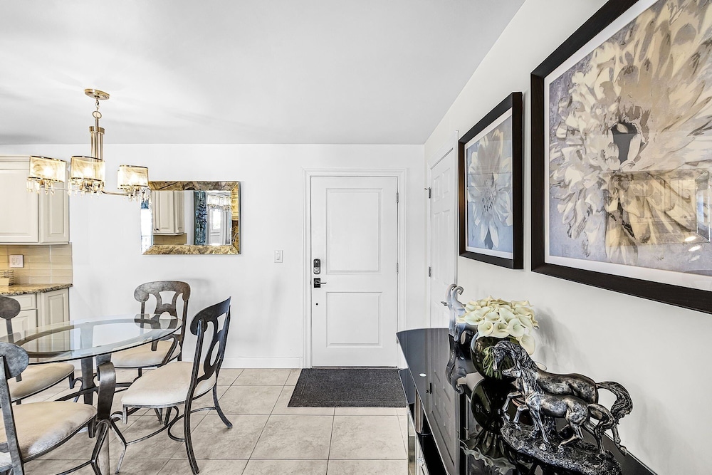 1511 Seas The Day: Batiki West Unit #504 2 Bedroom Condo