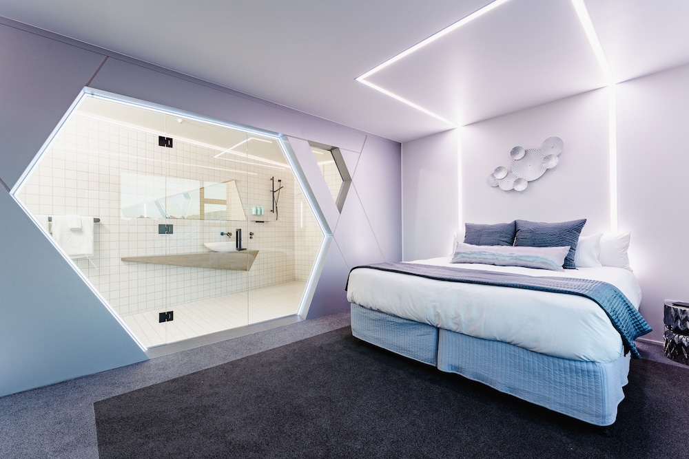 Dunedin Vacations - Quarters B1- Luxurious  Spacious - Property Image 1