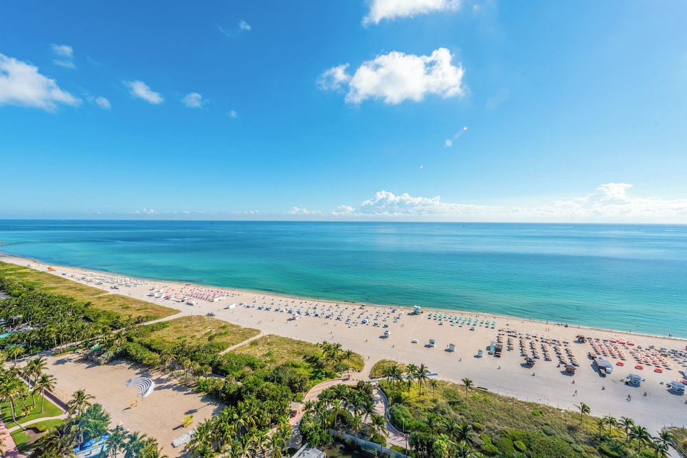 Luxury Vacation Rentals at The Setai by LRMB