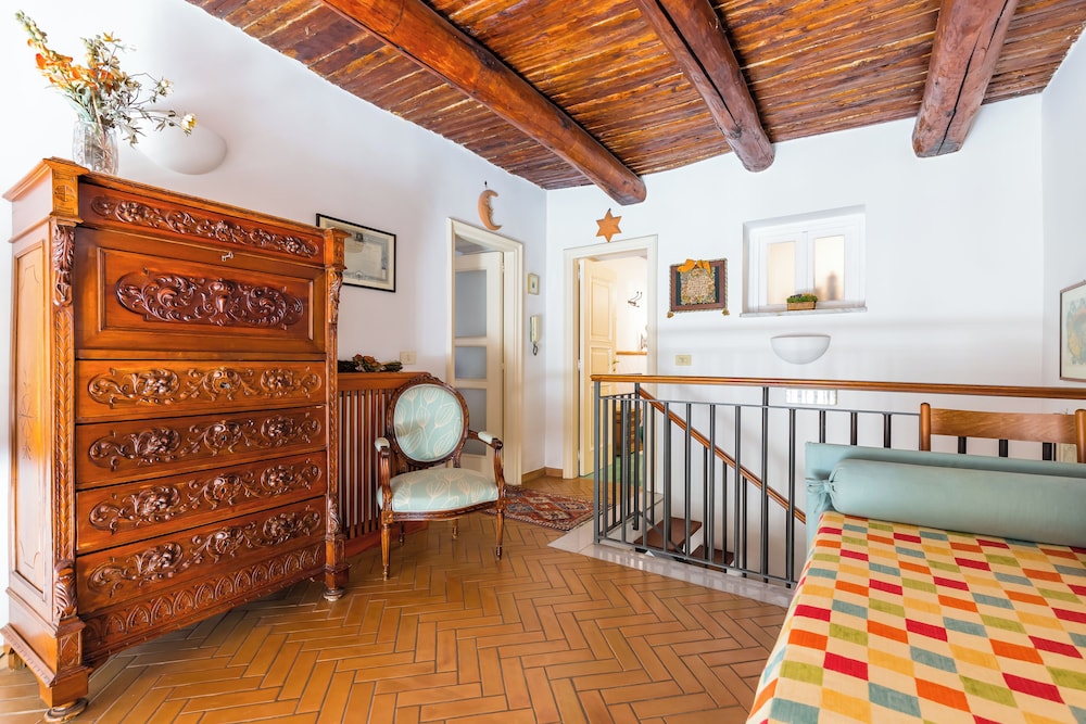 Residenza Capano Charming House by Napoliapartments